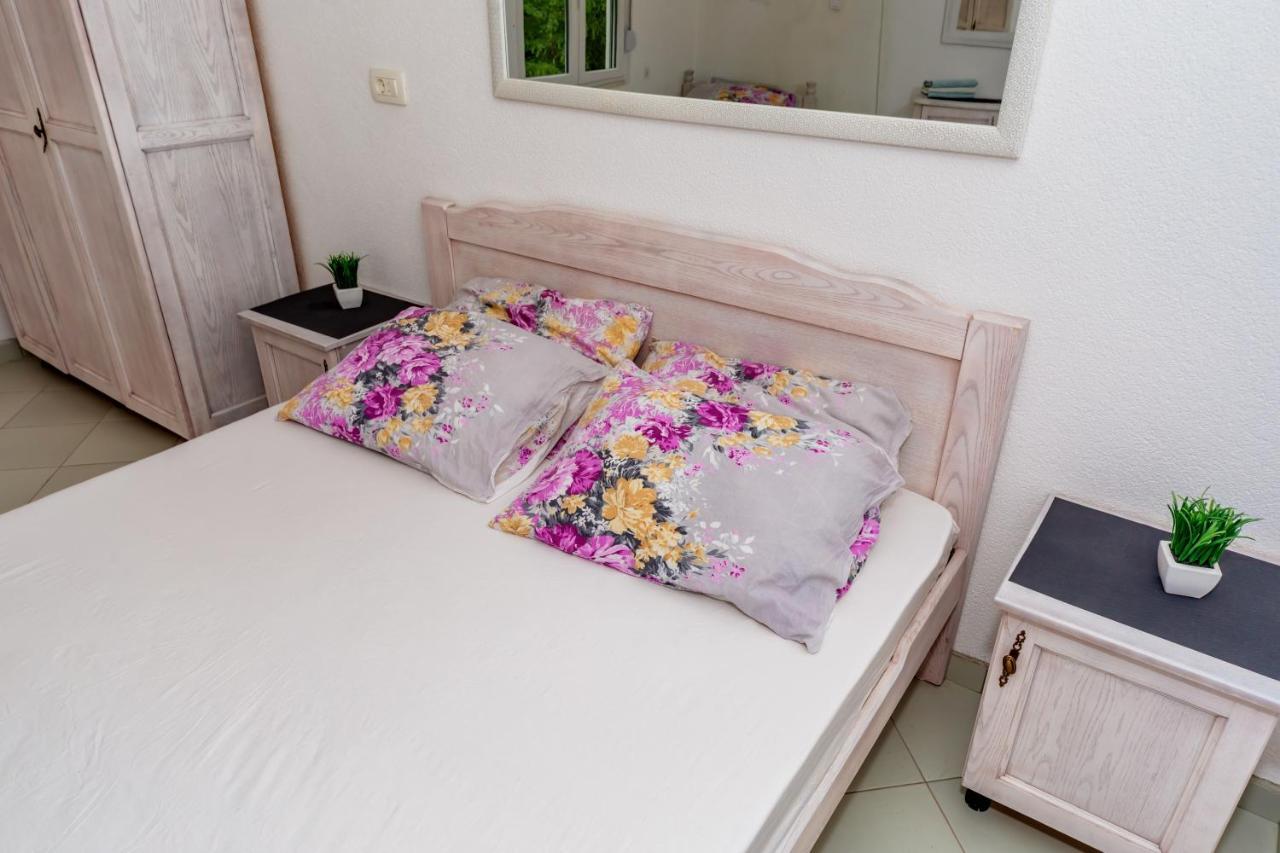 Apartmani Lira Sutomore Zewnętrze zdjęcie