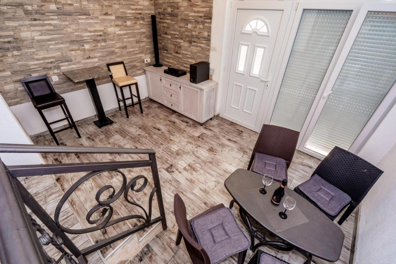 Apartmani Lira Sutomore Zewnętrze zdjęcie
