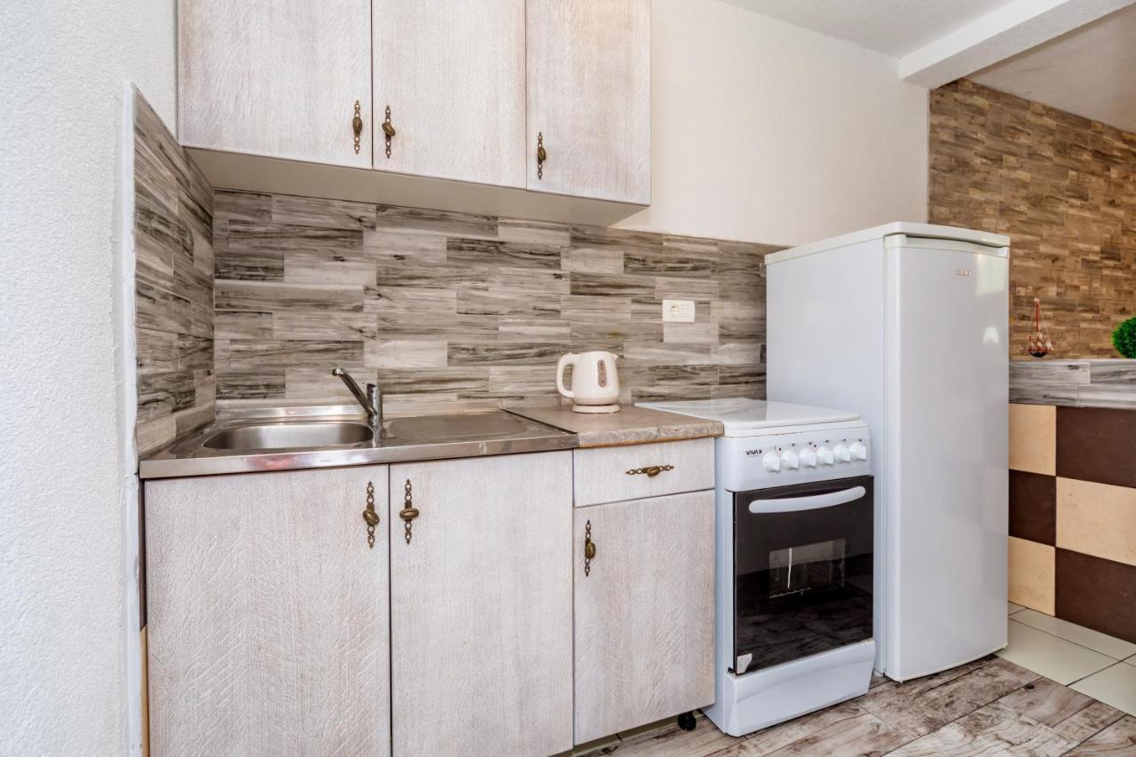 Apartmani Lira Sutomore Zewnętrze zdjęcie