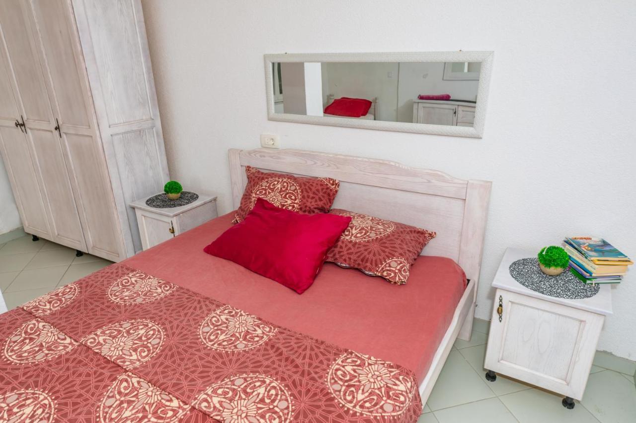 Apartmani Lira Sutomore Zewnętrze zdjęcie