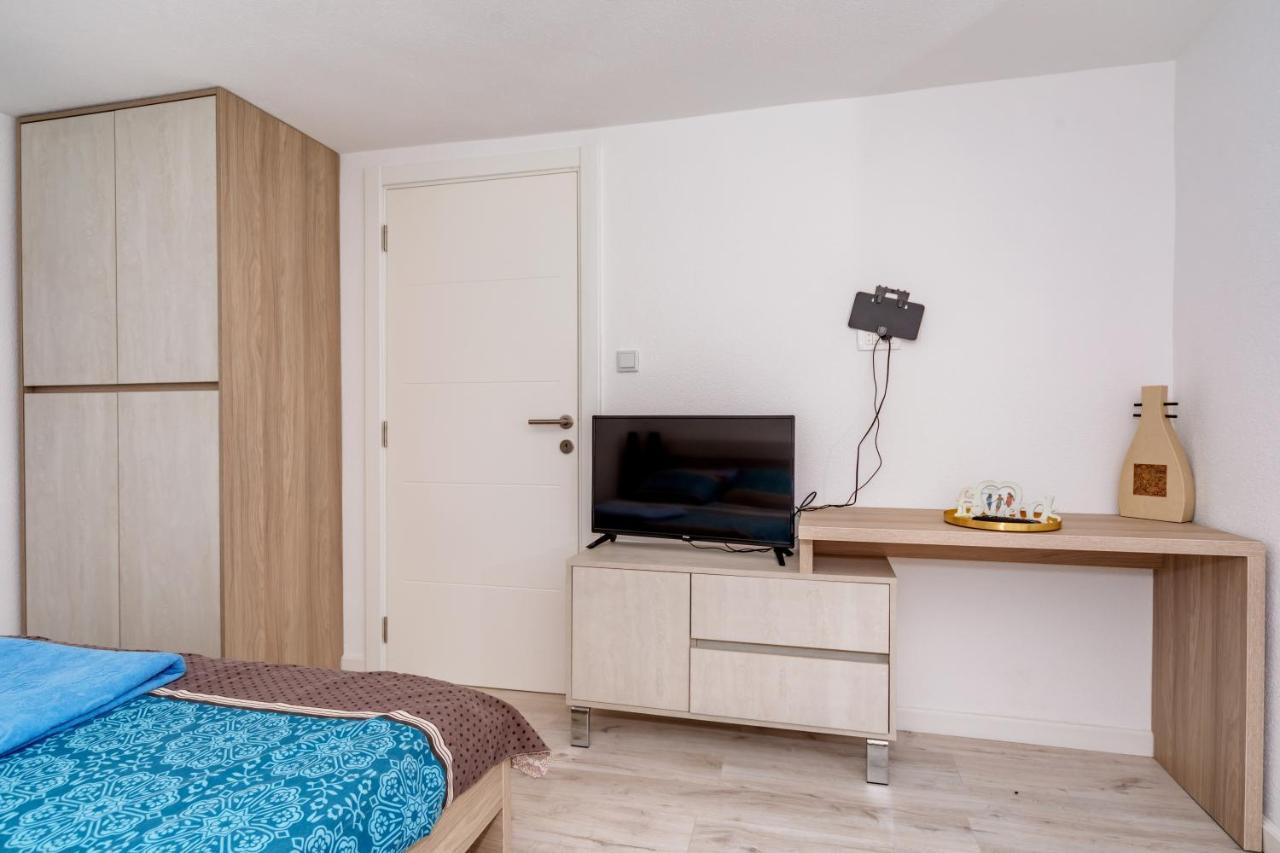 Apartmani Lira Sutomore Zewnętrze zdjęcie