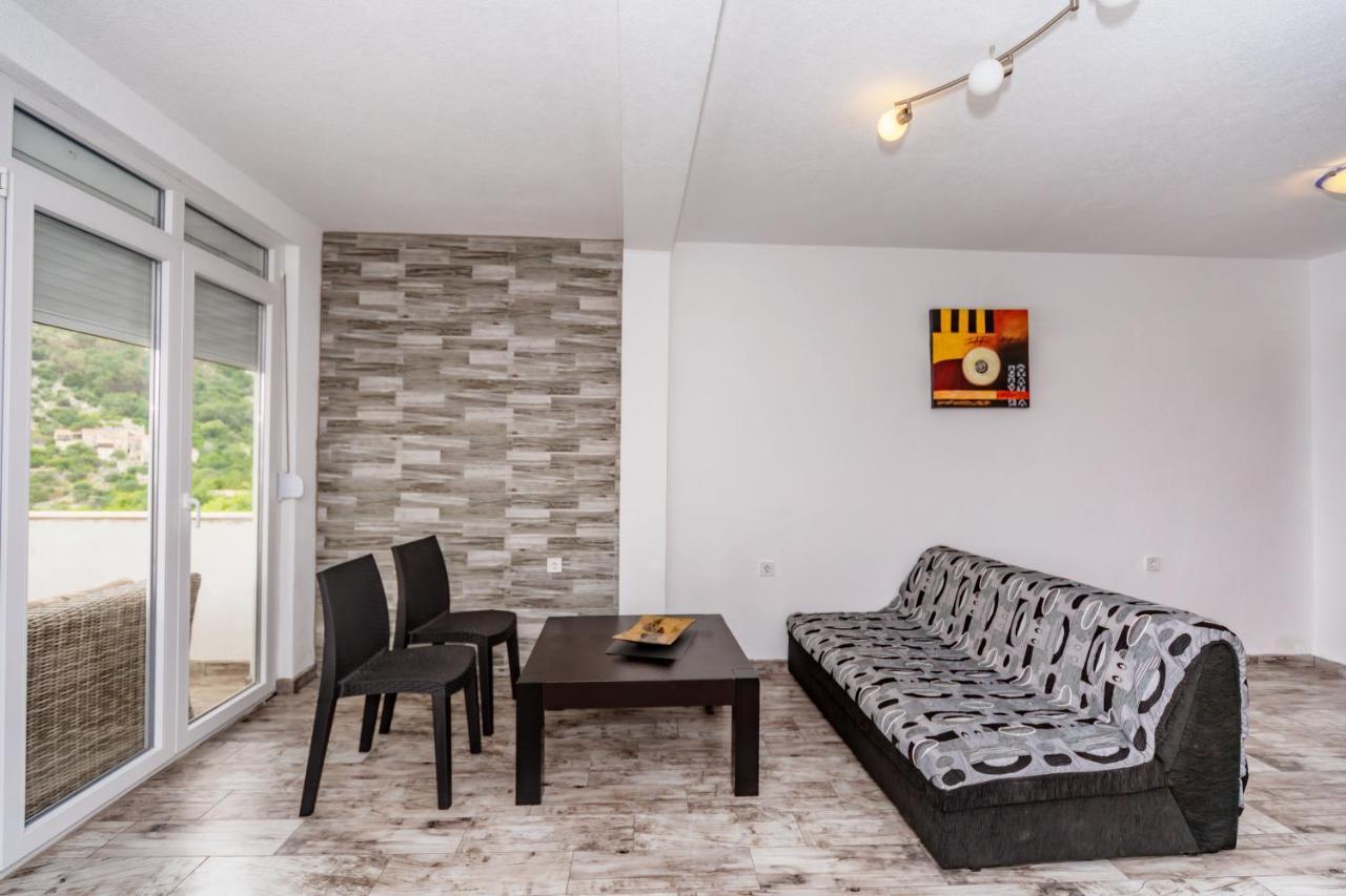 Apartmani Lira Sutomore Zewnętrze zdjęcie
