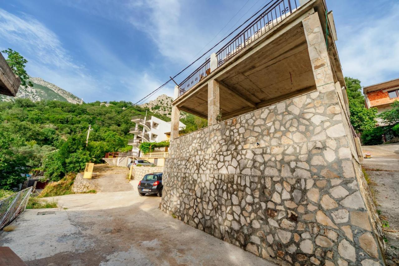 Apartmani Lira Sutomore Zewnętrze zdjęcie