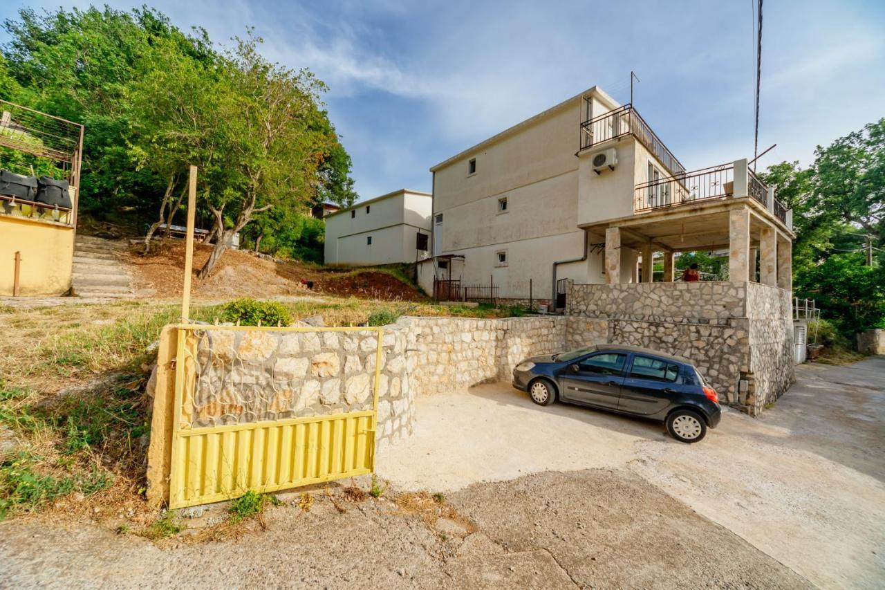 Apartmani Lira Sutomore Zewnętrze zdjęcie